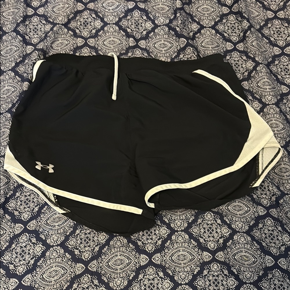 Under Armour Black and White Athletic Shorts Streamlined Design